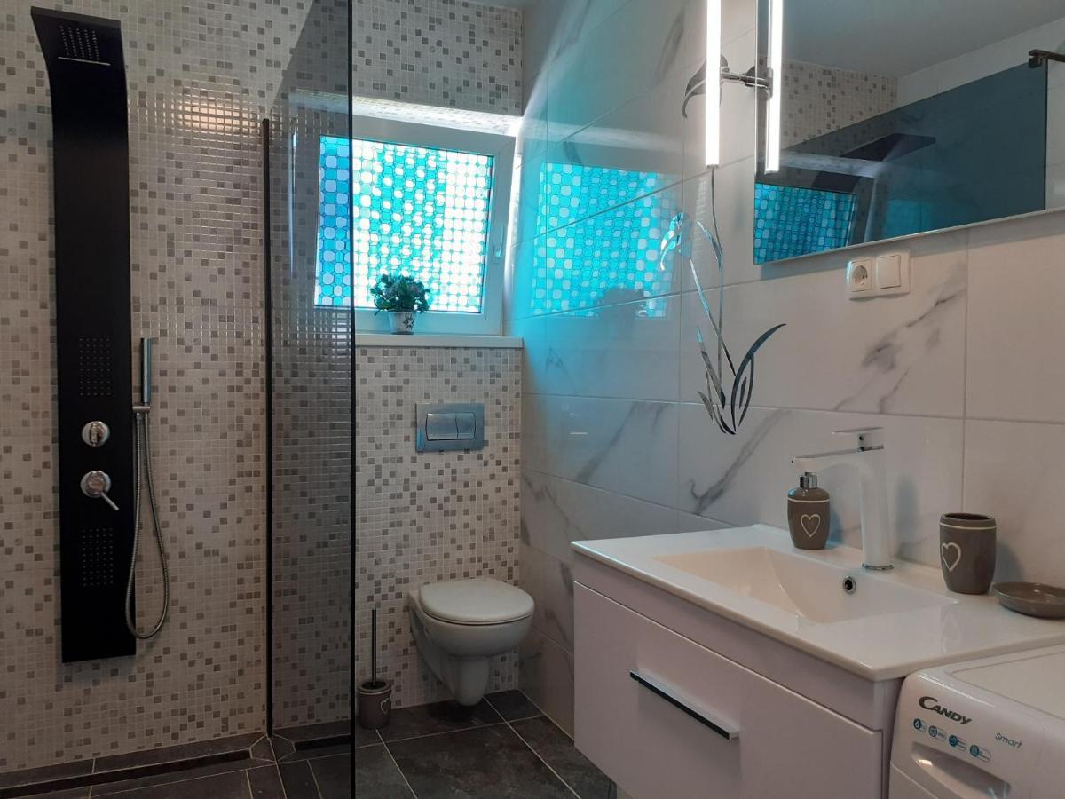 Apartment Hana With A Private Pool マリンスカ エクステリア 写真